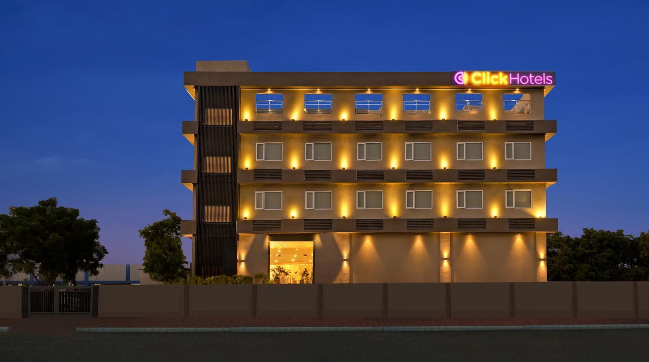 Click Hotel Bhuj Ngoại thất bức ảnh